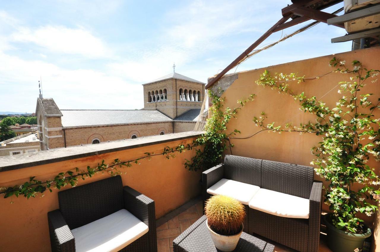 Penthouse With View Appartement Rome Buitenkant foto